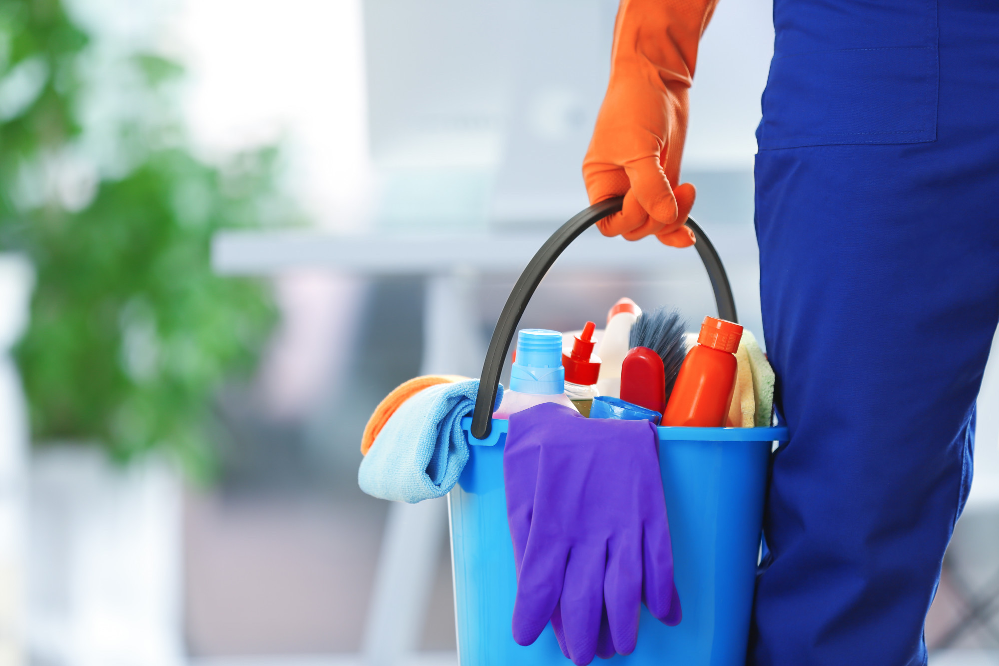 Nettoyage professionnel : guide complet des services, avantages et sélection du prestataire