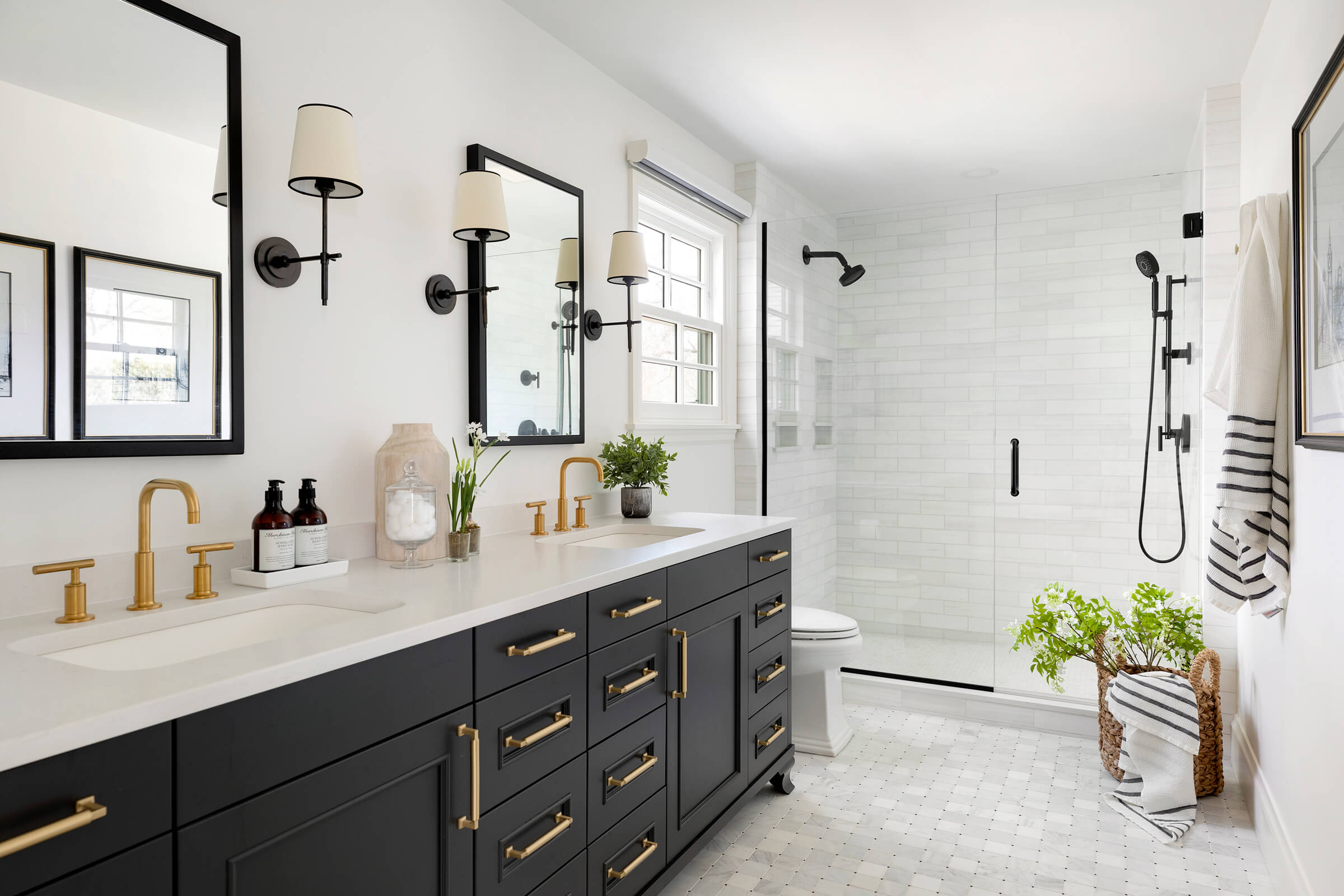 Complete Bathroom Remodeling Guide: Costs, Ideas & Expert Tips for Your Renovation