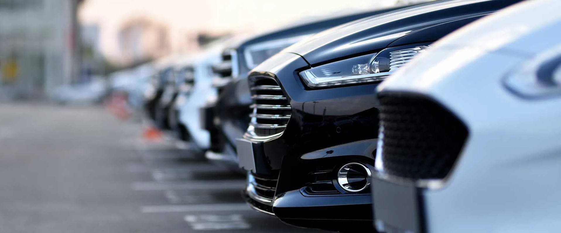 Short-Term Car Leases and Rentals: Costs, Benefits, and What to Know