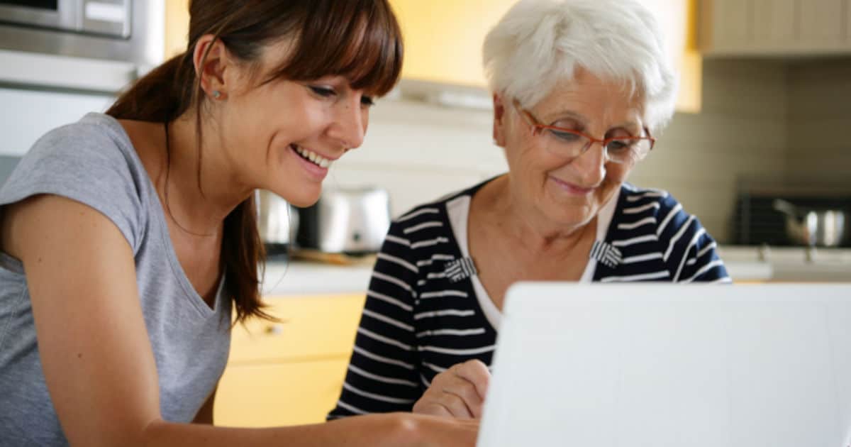 Low-Cost Broadband for Seniors: 2024 Guide to Affordable Plans, Social Tariffs & Digital Inclusion in the UK