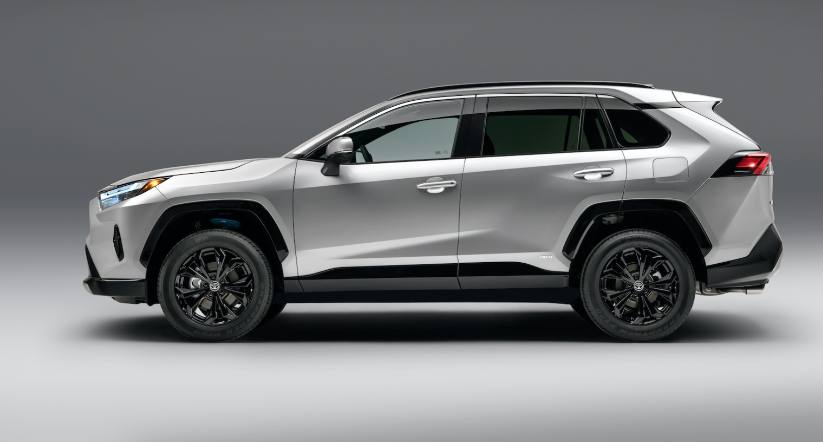 Toyota RAV4 2025: Hybridantriebe, Preise und alle Details auf einen Blick
