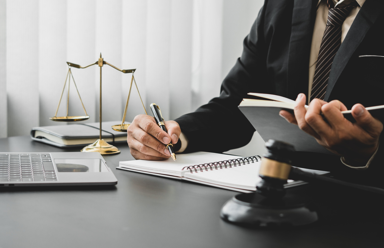 Workers' Comp & Personal Injury: How to Handle Overlapping Claims After a Workplace Accident