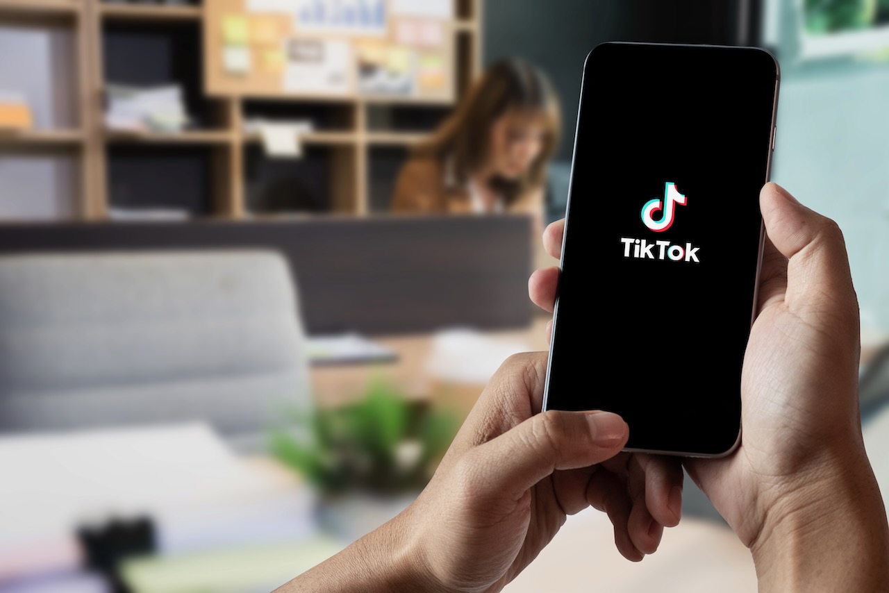 TikTok Marketing Mastery: Short-Form Video, Trends, and Creator Strategies