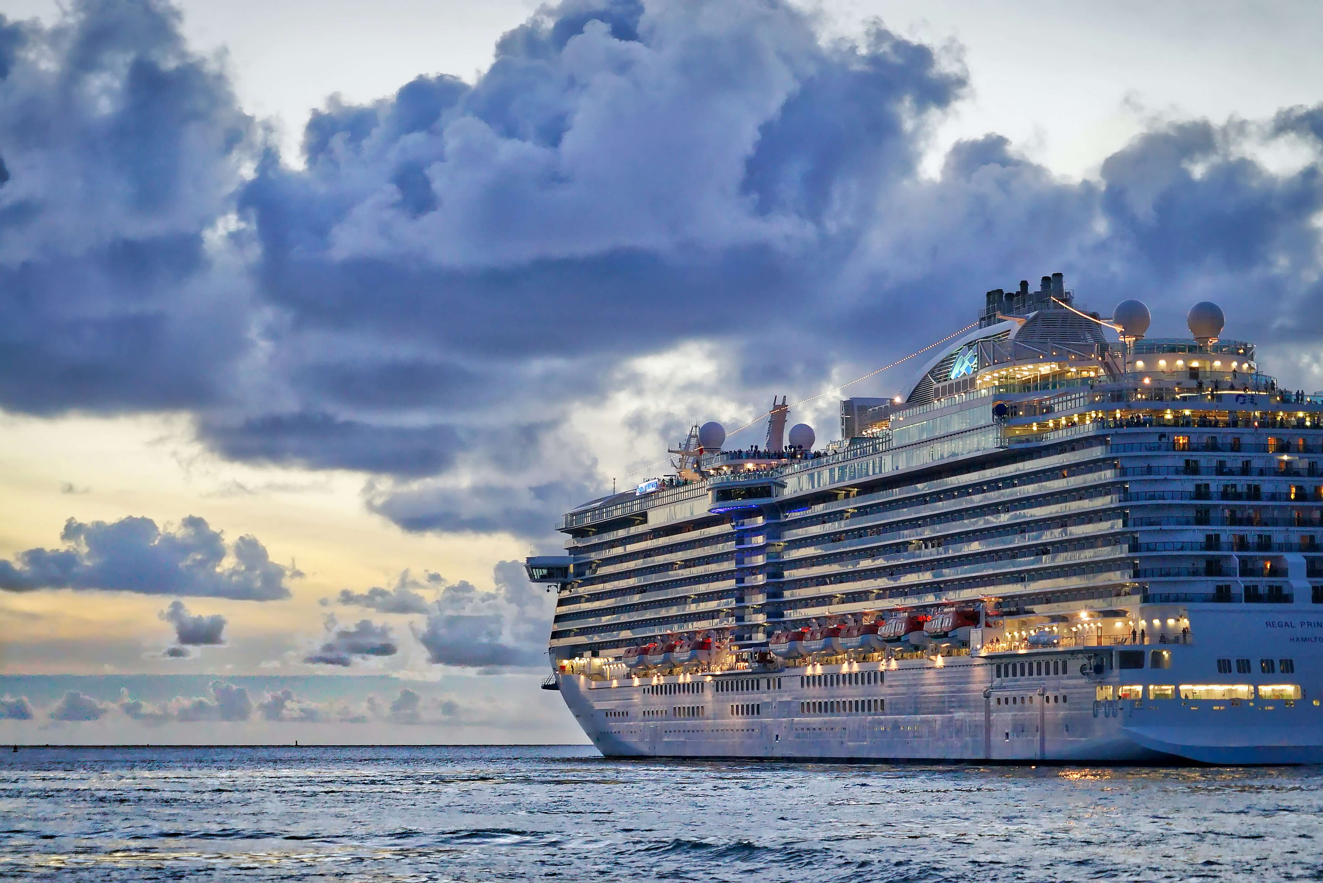 2025 Winter Cruises: Tropical Escapes, Arctic Adventures, Solo-Friendly Packages & Holiday Festivities
