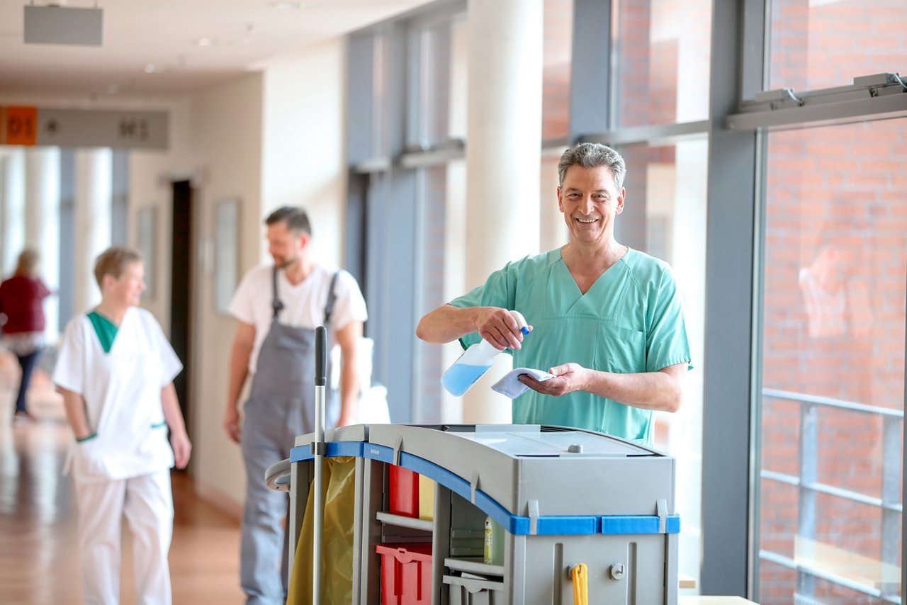 Quereinstieg in die Krankenhausreinigung: Karriere ohne Vorkenntnisse