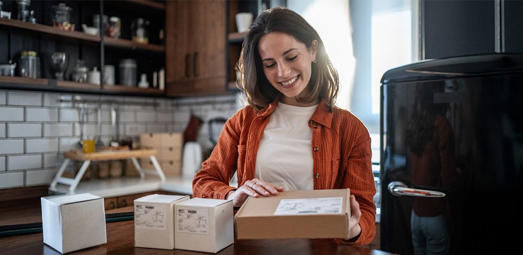 Modern Cosmetic Packaging Compliance: Navigating Safety, Sustainability & Labeling Updates