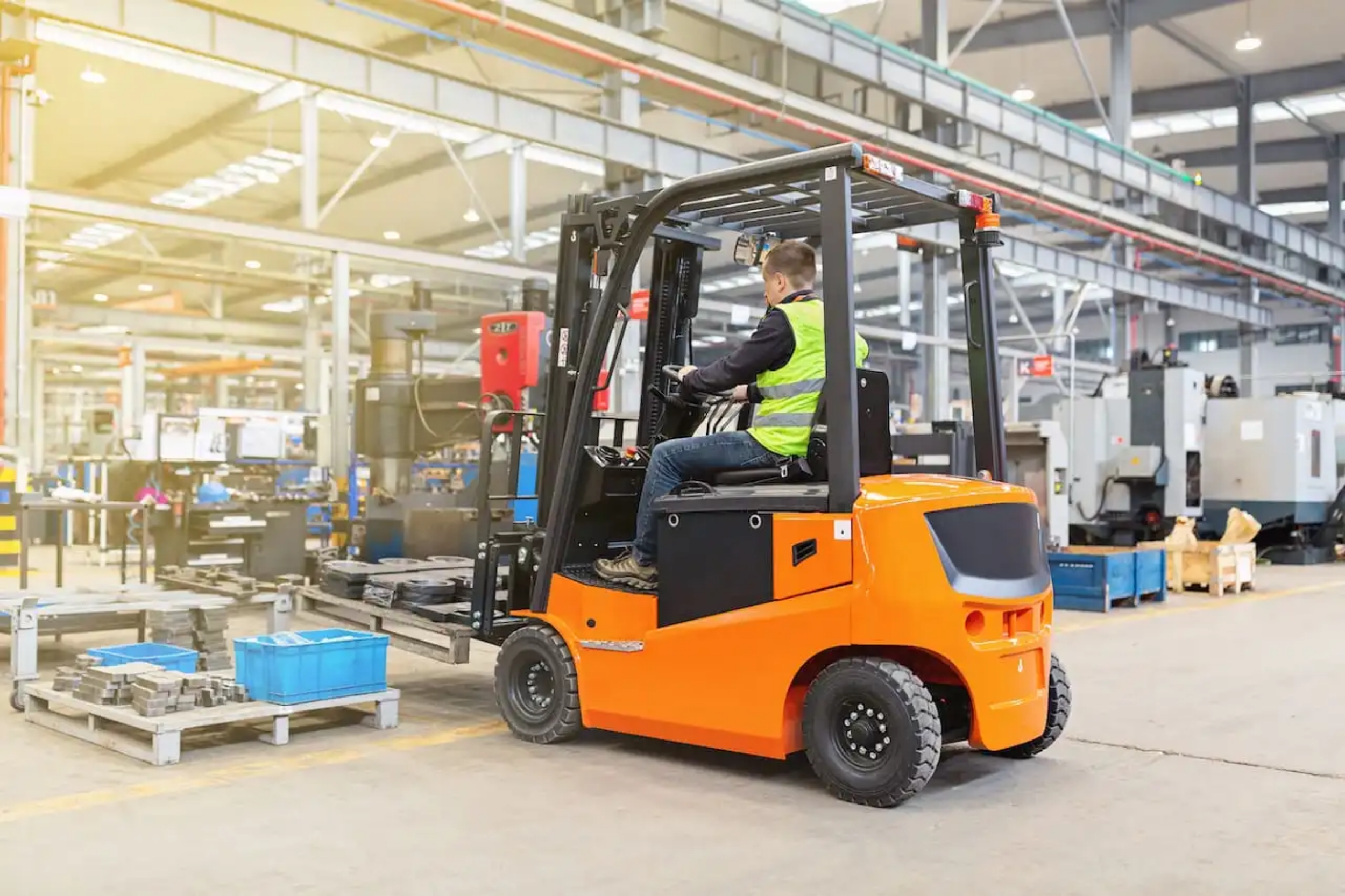 Vertical Warehouse Automation: How Stacker Cranes, ASRS & AMRs Maximize Storage and Throughput