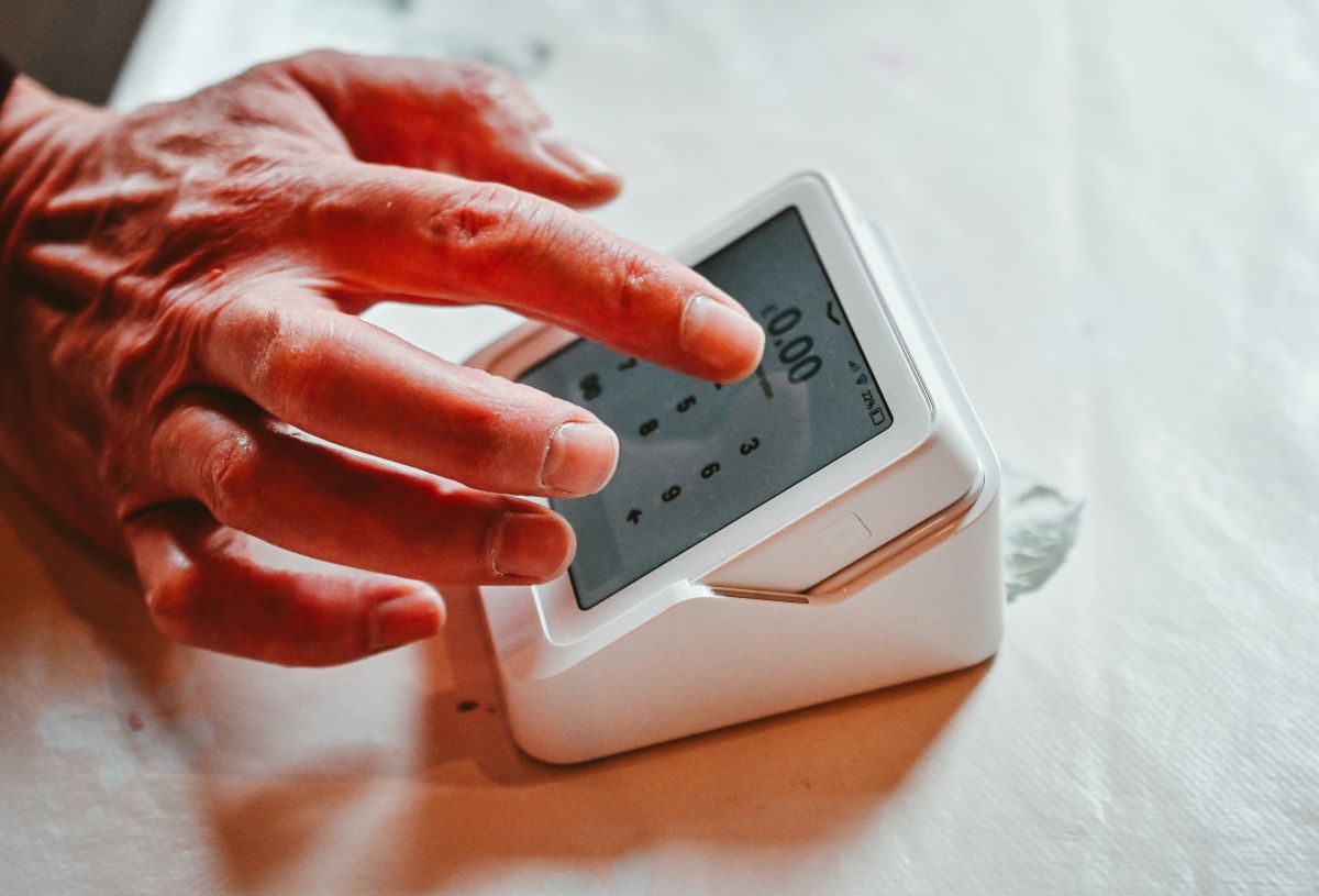 How AI Wearables Keep Seniors Safe: Fall Detection, Health Monitoring, and Privacy