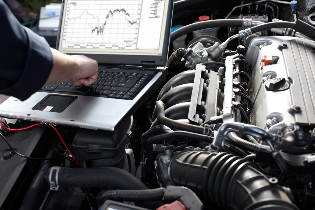 Car Problem Diagnosis Guide: How to Identify Issues by Sound, Smell, and Visual Clues