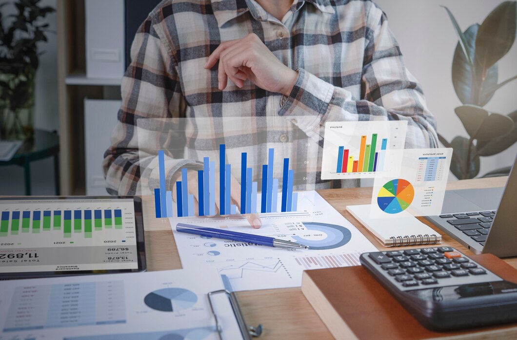 Robo-Advisor vs. Financial Planner: Which Is Right for Your Goals?