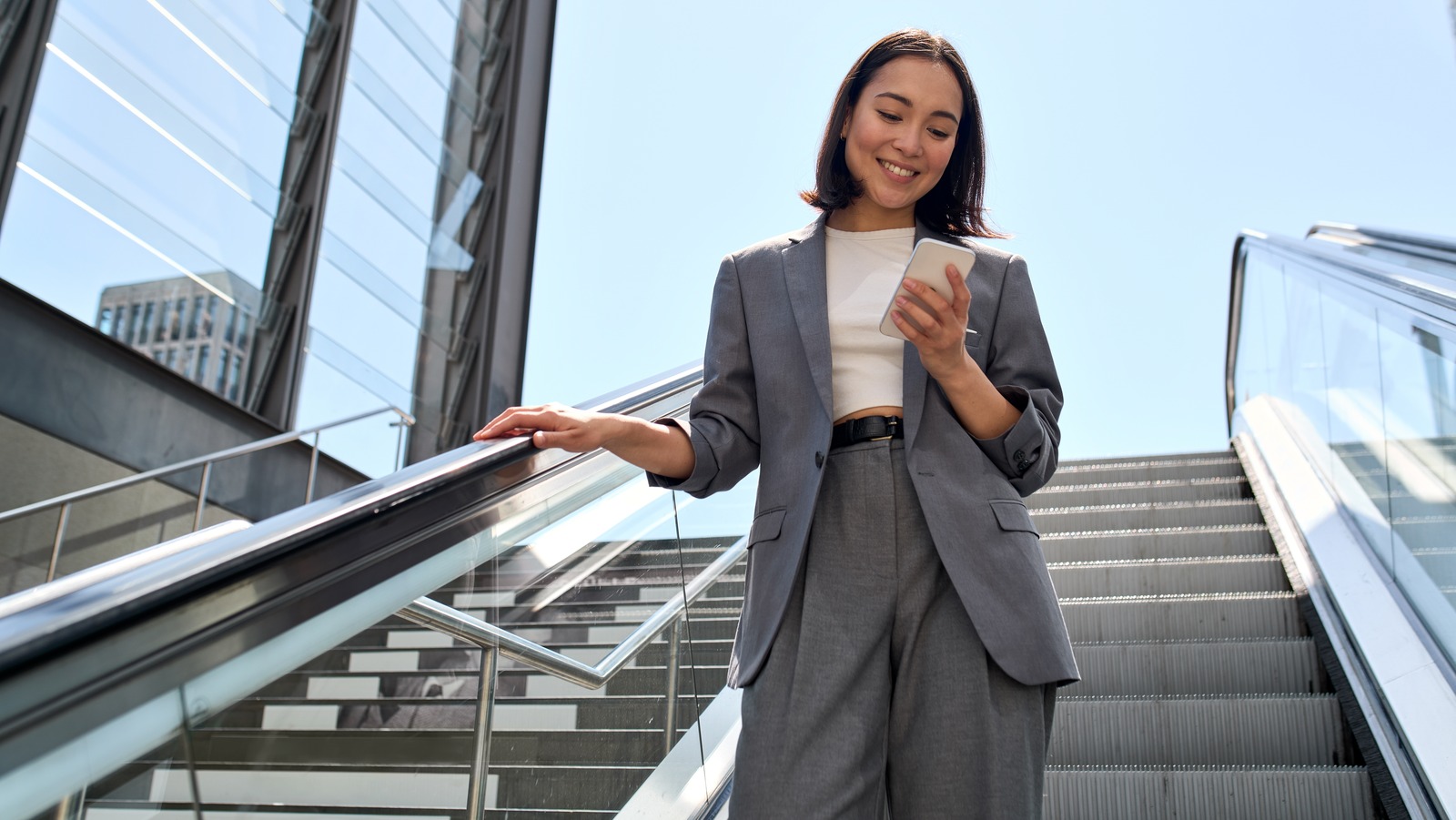 Compare Unlimited Data Plans 2023: Verizon, AT&T, T-Mobile, Budget & Senior Options
