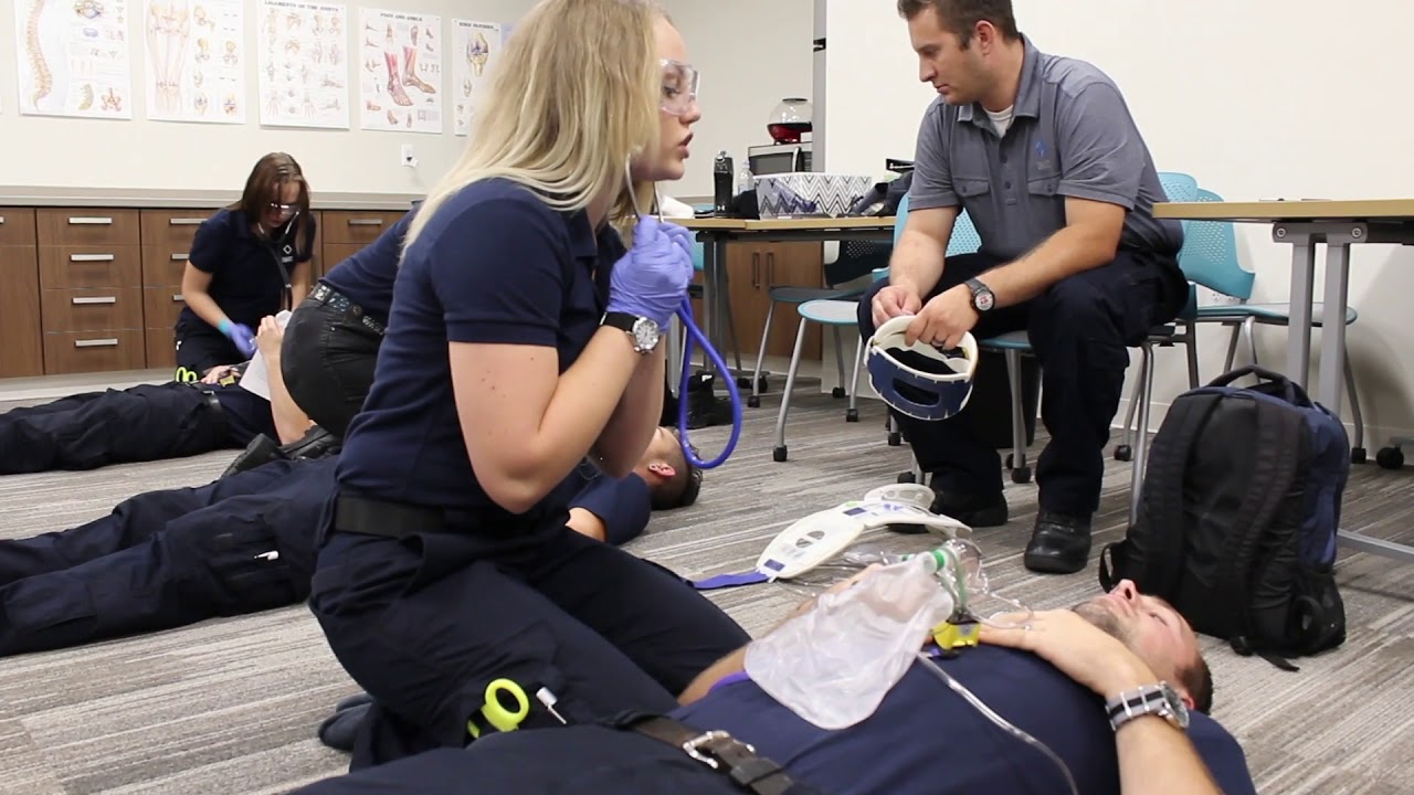 2025 EMT Certification Guide: How to Choose the Best Program and Launch Your Career