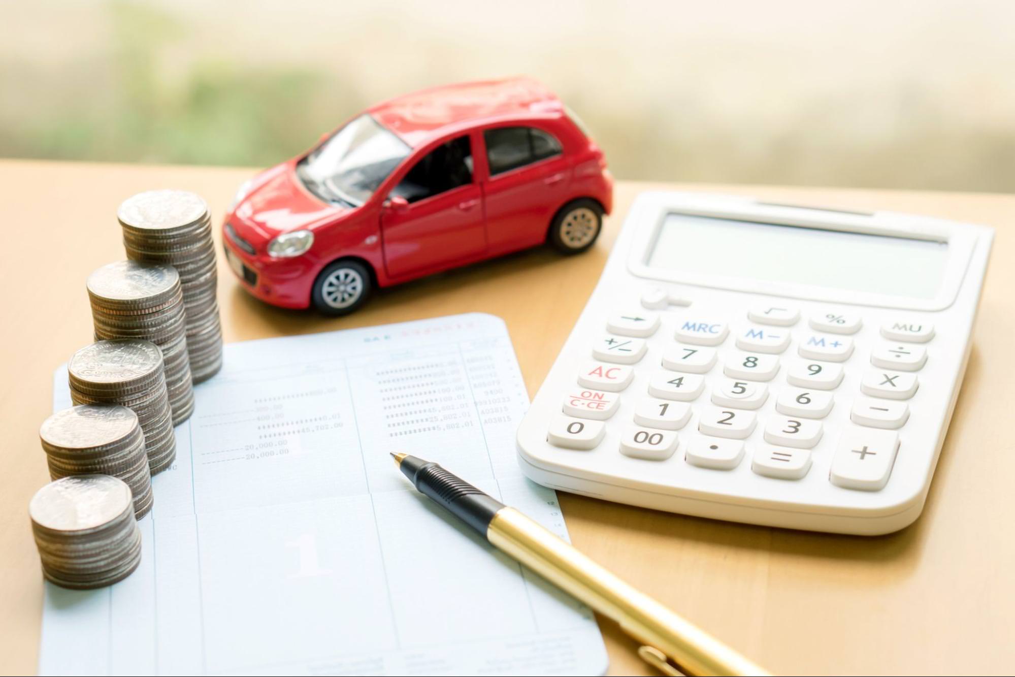 Estimation automobile 2025 : calculateurs, facteurs clés et valeurs des voitures saisies