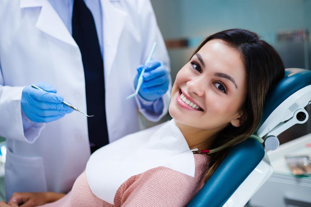 Dental Implants Guide: Affordable Options for Seniors & Low-Income Families in 2025
