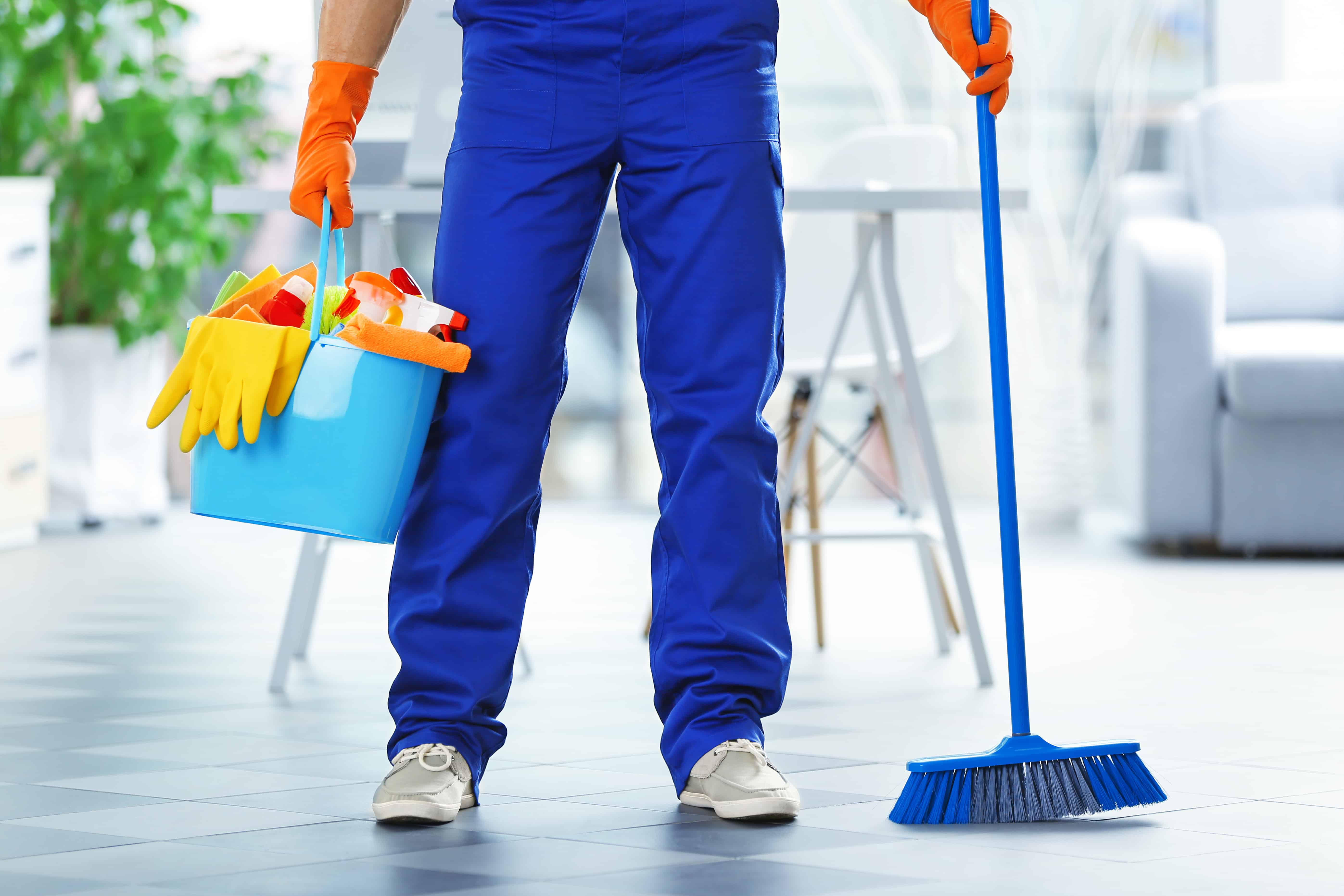 UAE Cleaning Jobs Guide: Employers, Salaries & Career Growth