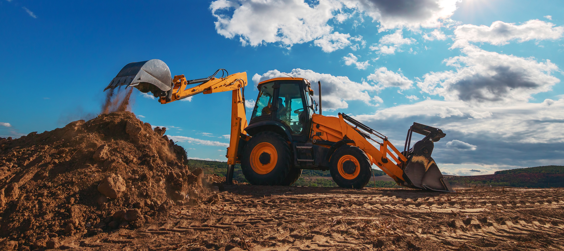 How to Rent a Backhoe: Machine Selection, Cost-Saving Strategies & Tips