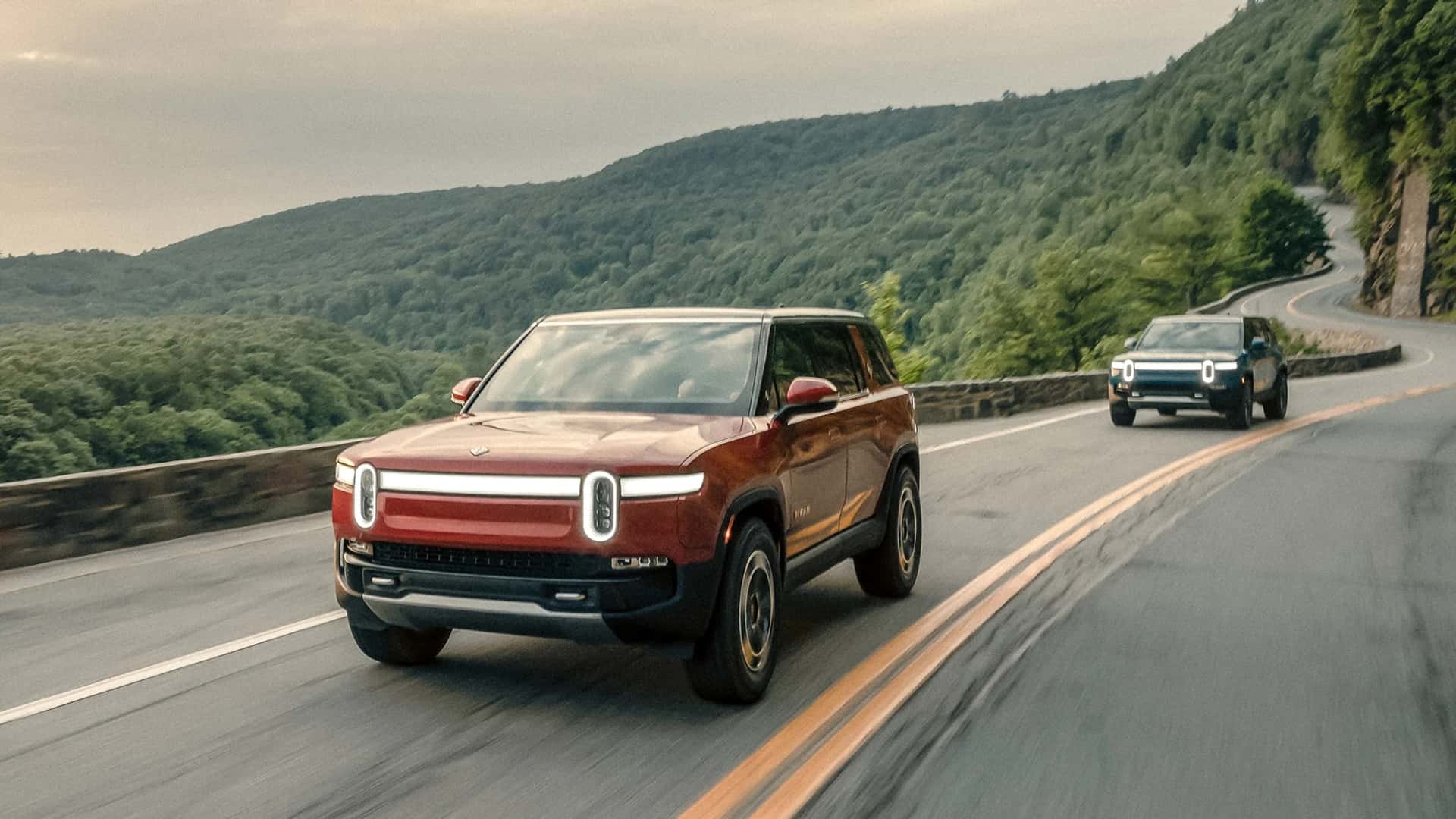 Best Long-Range Electric SUVs: Range, Performance & Tech Compared